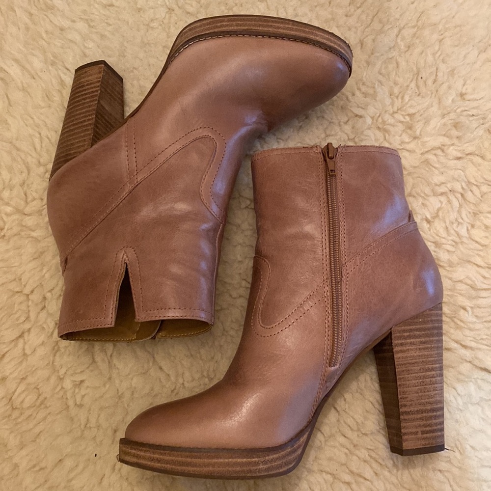 Lucky Brand Heeled Pumps Macaroon Tan Leather Women’s size 9 EUC with box - Picture 5 of 13